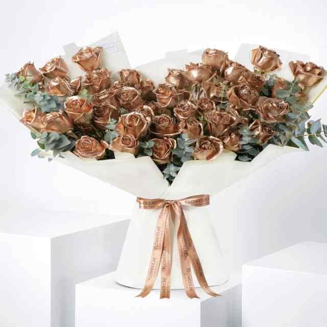 Anniversary 50 Gold Roses